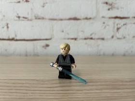 LEGO Star Wars Minifigure: Luke Skywalker - sw0395 - From Set 9496