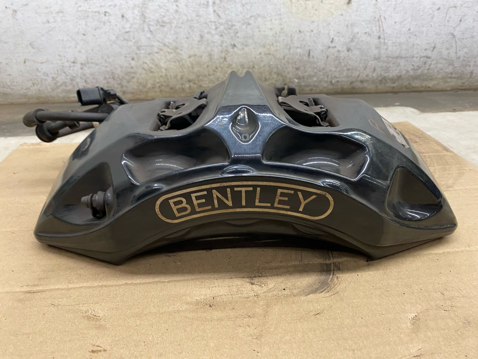 2015-2020 BENTLEY BENTAYGA OEM LH FRONT LEFT DRIVER BREMBO BRAKE CALIPER *109K*