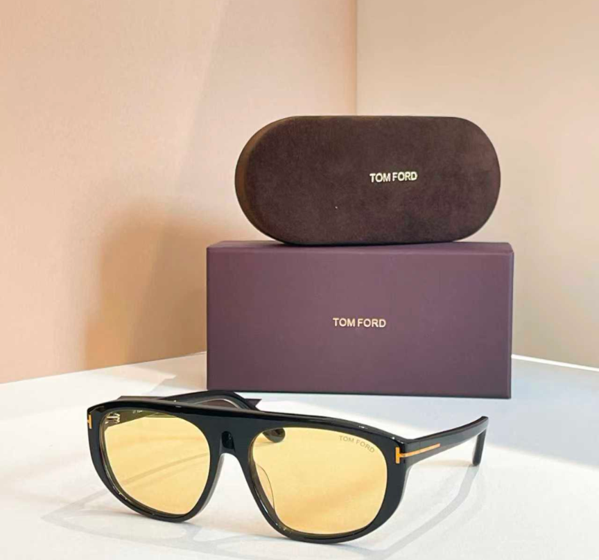 Tom Ford Edward Sunglasses TF1002 Black/Yellow 58-17-135mm  display picture 2