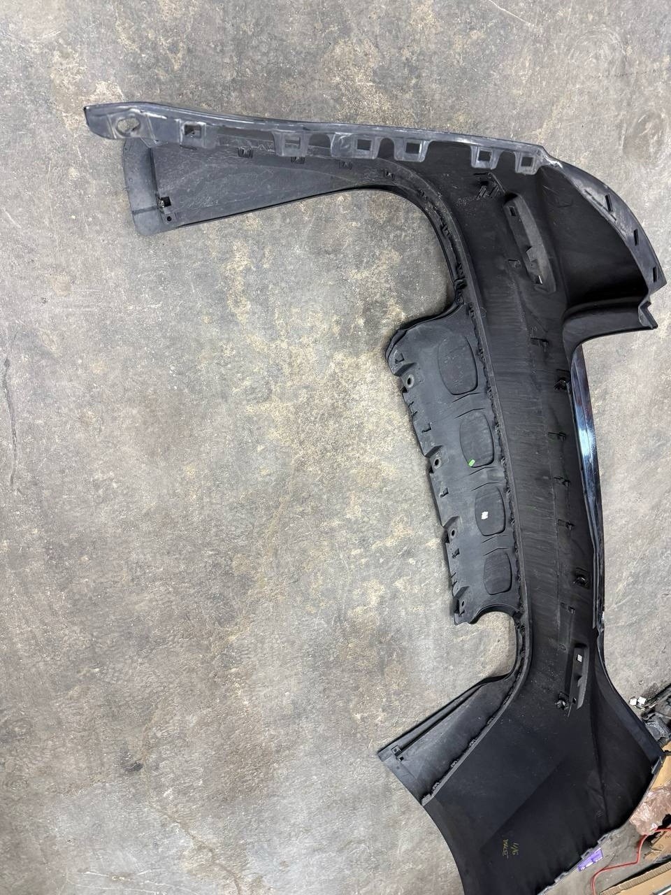 2014-2017 MASERATI GHIBLI REAR BUMPER Black USED