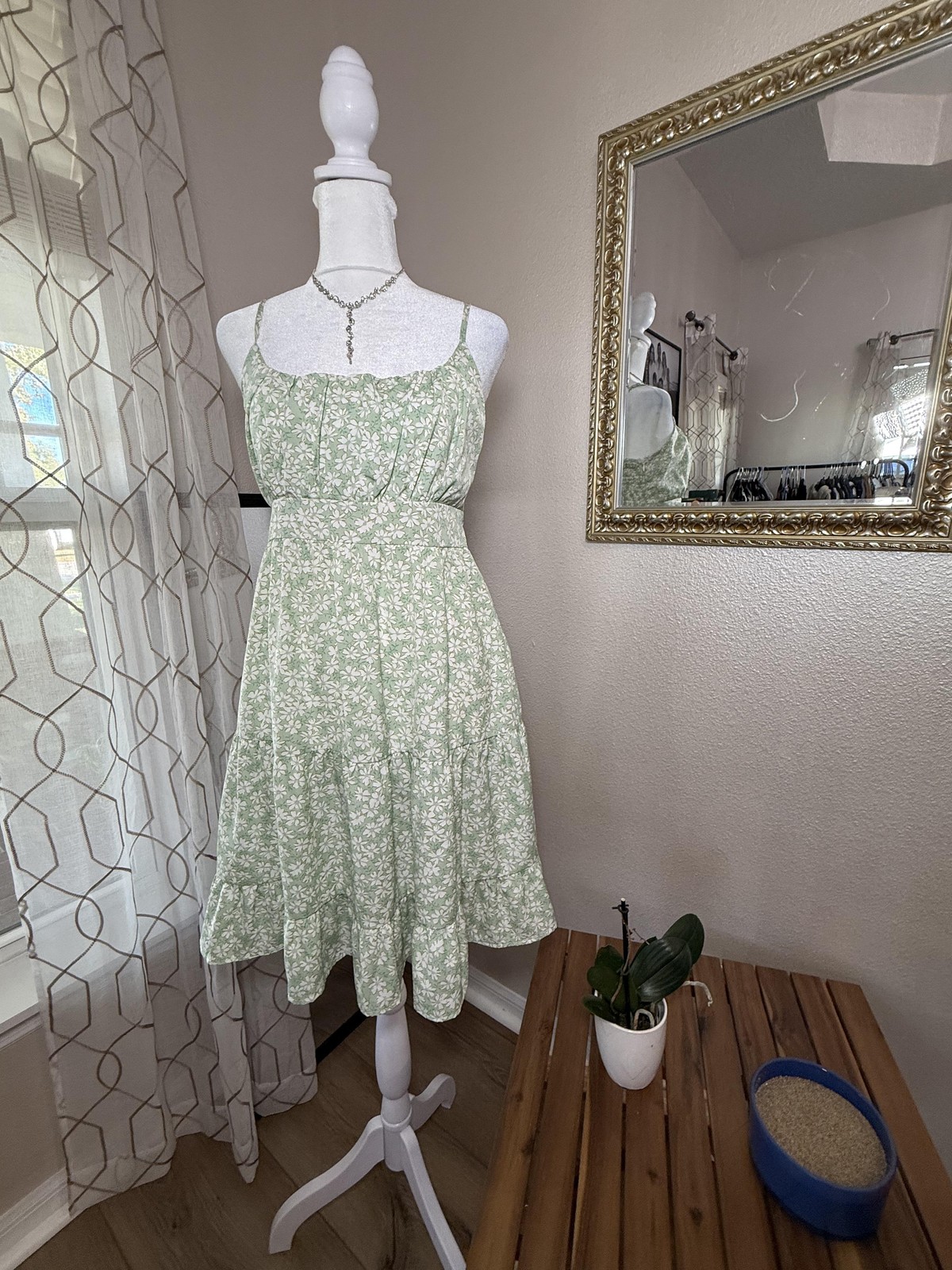 Floral Sundress Dress Womens Medium Green Spaghetti Strap Smocked Back Tiered-image