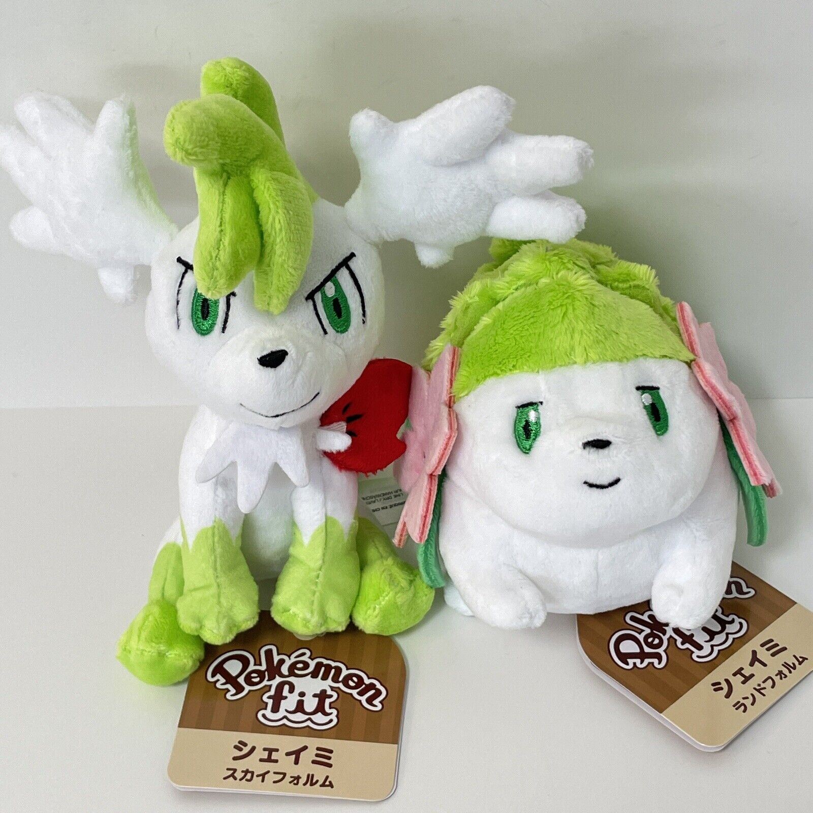 Shaymin (Land Forme) Sitting Cuties Plush - 5 In.