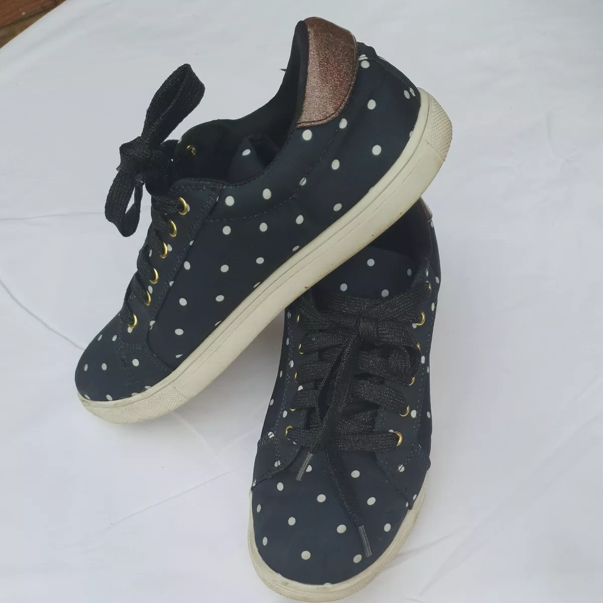 Oasis white shop trainers