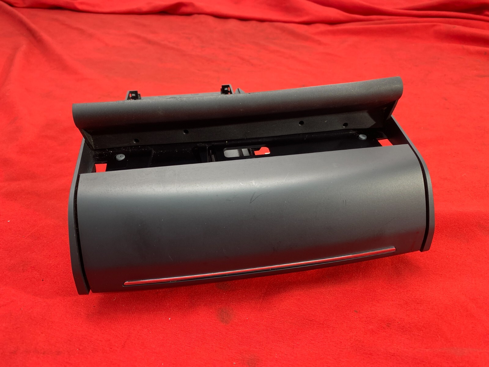 14-21 Maserati Quattro Ghibli Center Dash AUX USB Phone Storage Compartment OEM✅