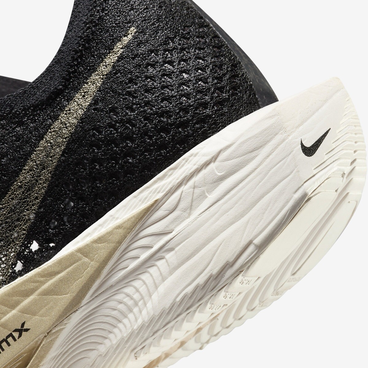 Nike ZoomX VaporFly Next% 3 Black Metallic Gold Grain, Size 11