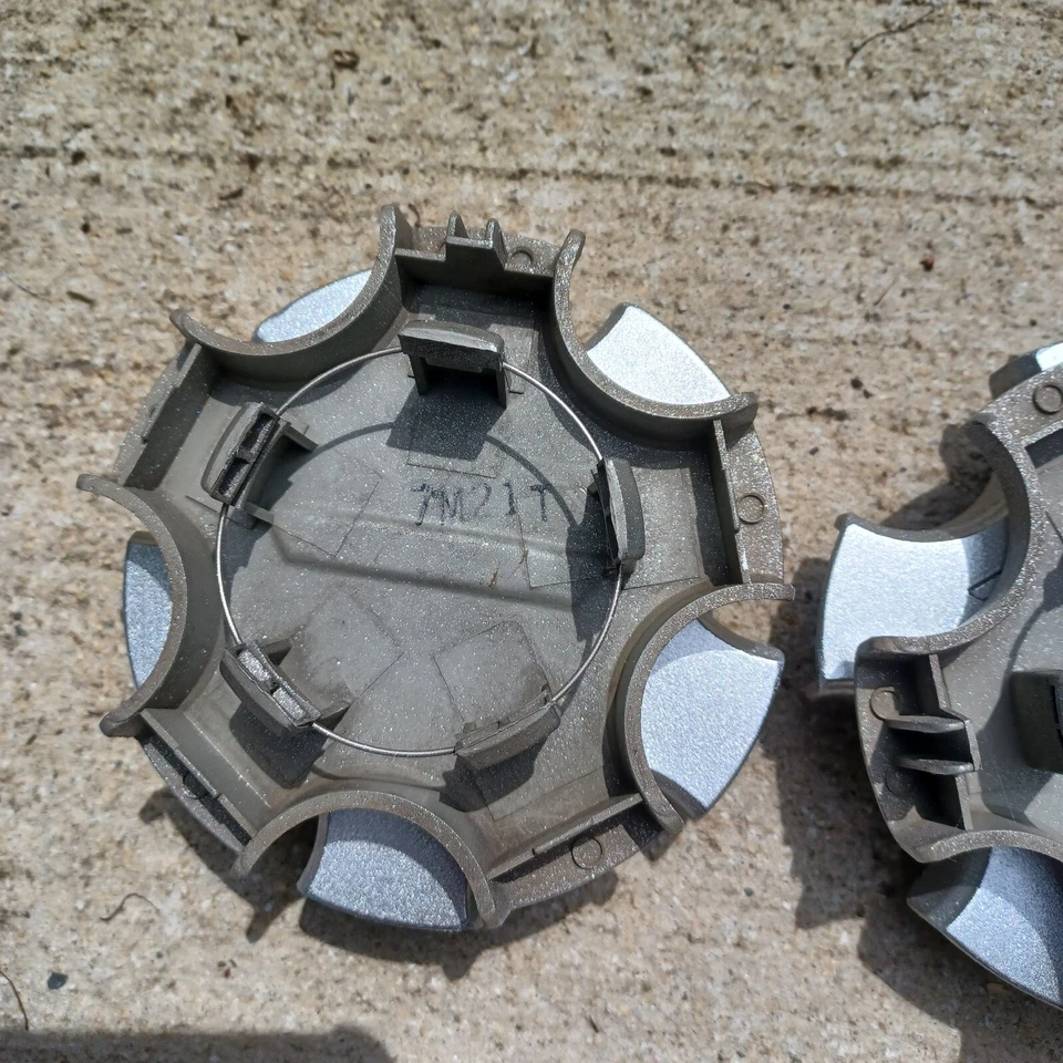 Conjunto de tampa central Acura RL, TL de 4, 1996-1998 peça # 42700SZ5A01 OE repintada - Imagem 3 de 3