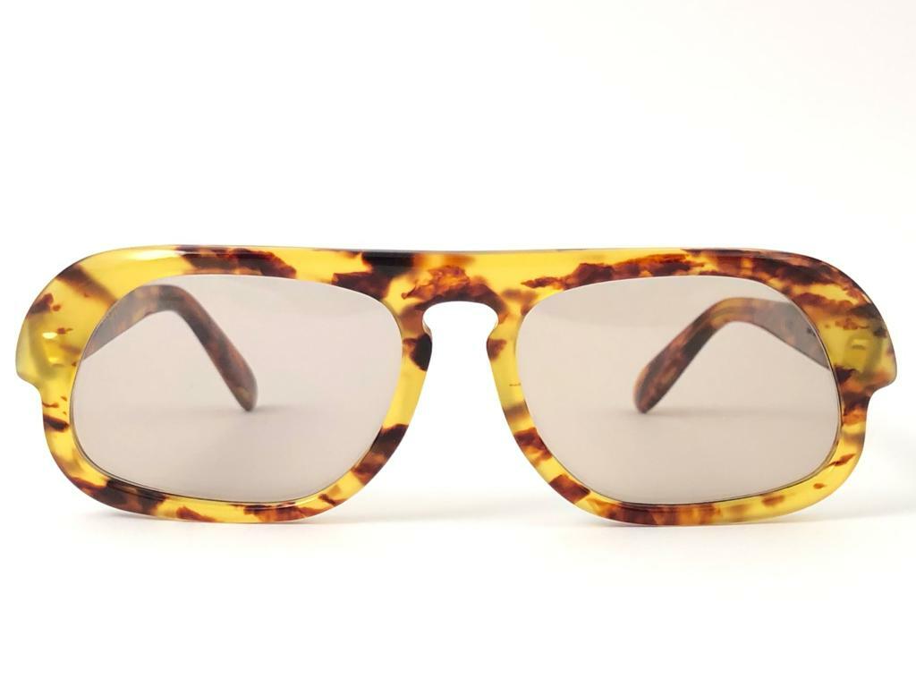 VINTAGE PIERRE CARDIN LIGHT TORTOISE 1960'S AVANT GARDE FRANCE SUNGLASSES