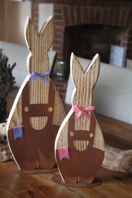 Hase Hans und Maria, Osterhasen, Holz/Metall  ''Edelrost'', H 38 und 47 cm, im Set