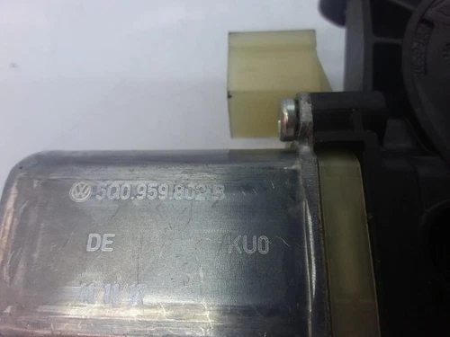 5Q0959802B Motor Elevalunas Delantero Derecho para VOLKSWAGEN GOLF VII ( 1301761 - Imagen 2 de 3