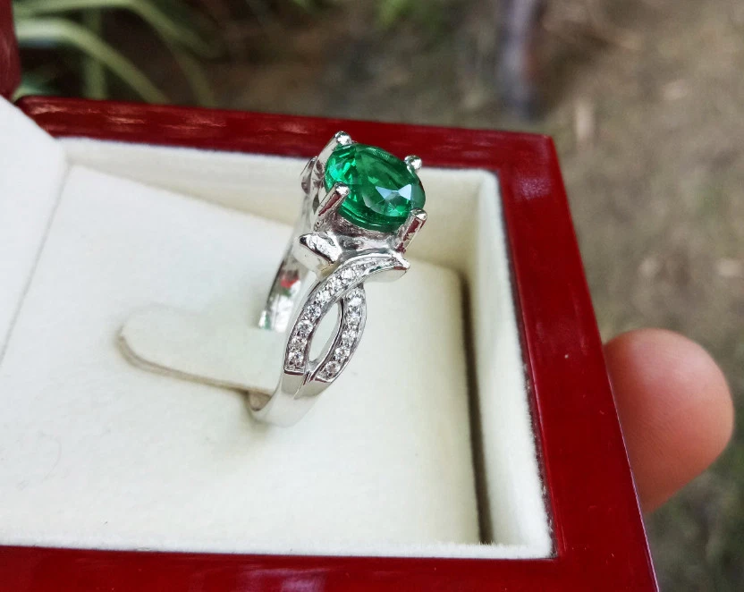 925 Silver & White Gold Plated Round Lab Created Emerald Women Ring size 9 (#59) - Image 3 of 4