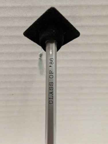 Vtg 1986 CLASS OF '86 Fuzzy Graduation Grad Cap Hat Congrats Pencil Topper L121