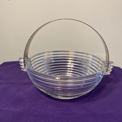 Anchor Hocking Manhattan Clear Large Fruit/Serving Bowl with Metal handle 7 inch - Picture 4 of 8