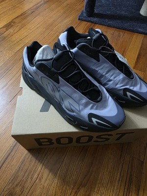 Yzy Boost 700 mnvm