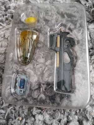Diamond Select Stargate SG1 Accessory Pack ZPM, P90 Gate code key Rare