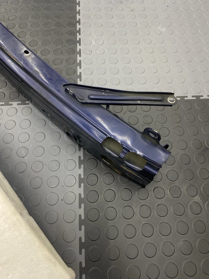 Barra de refuerzo delantera SCION TC 2005-2010 con amortiguador OEM Foto 2 de 4