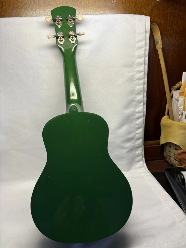 HOLA! Music Series Model#HM—21GN 21 In. Soprano Ukulele - Image 2 of 3