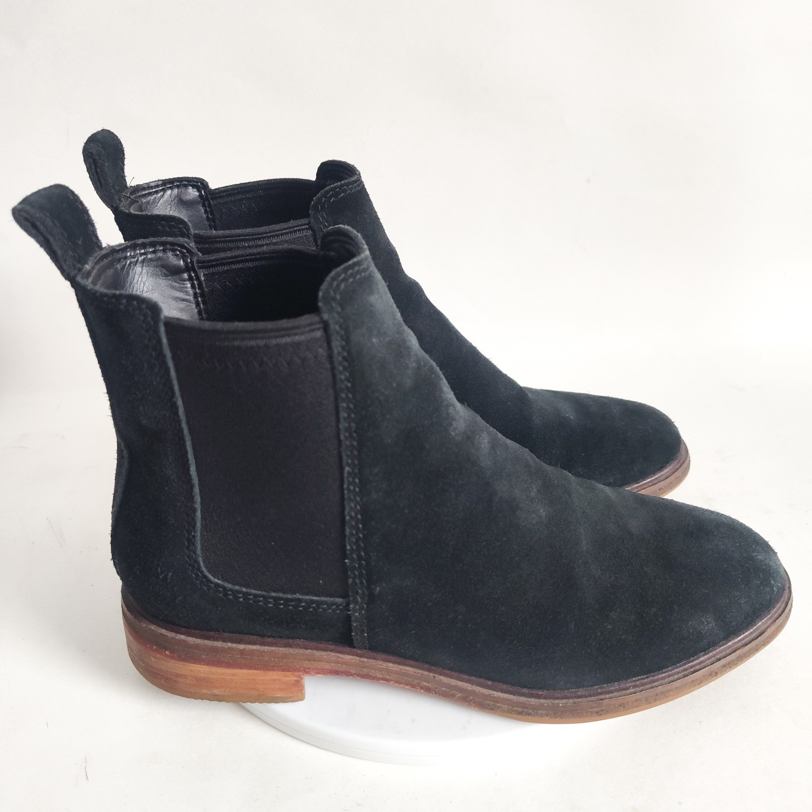 Clarks Chelsea Boots Womens 7 Black Suede Clarkdale Arlo Ankle Booties Pull On-image