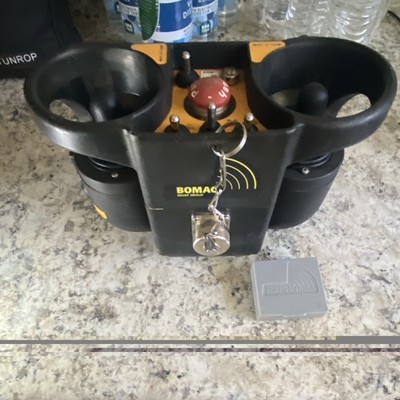 BOMAG Hetronic Nova-L Handheld Remote Control Transmitter w/ Key Switch