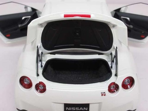 AUTOart Nissan Gt-R R35 Maßstab 1:18 Auto Minicar - Bild 8 von 16