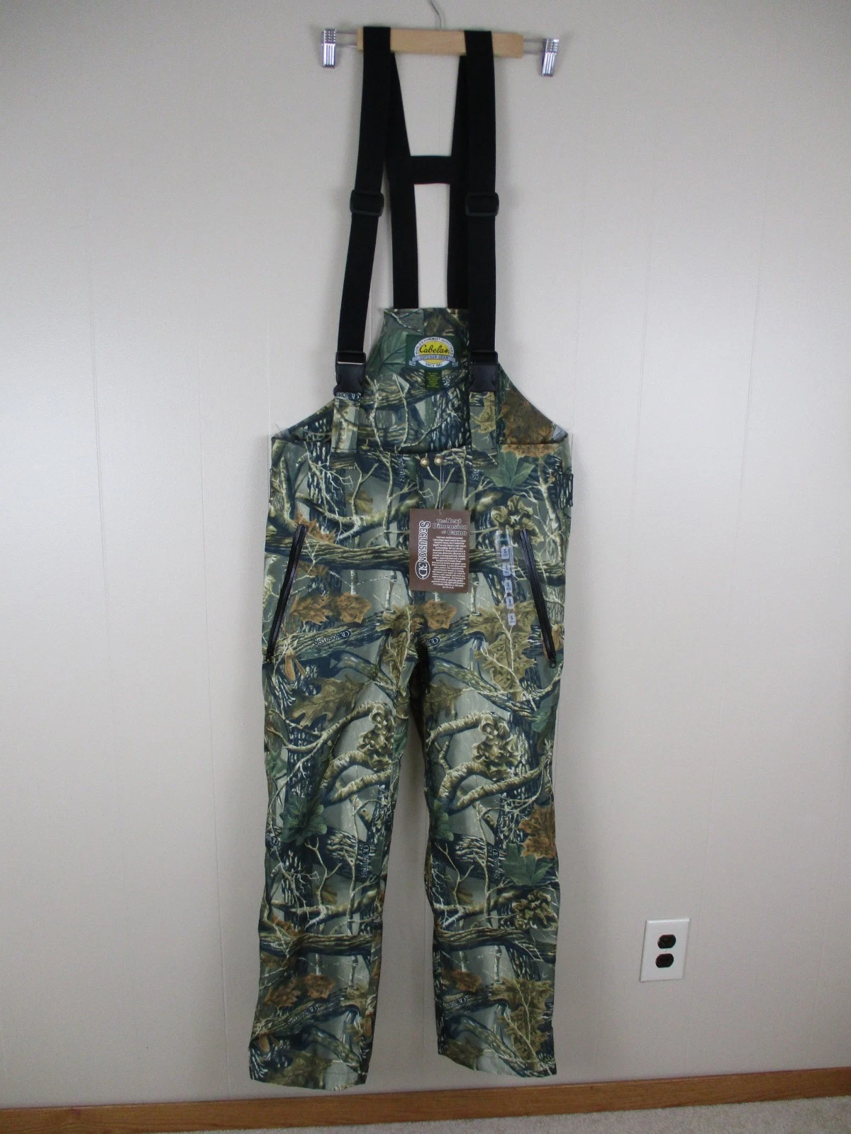 NWT Cabela's Seclusion 3D Men's Camo Suspender Pants 100% Polyester sz. S - Reg