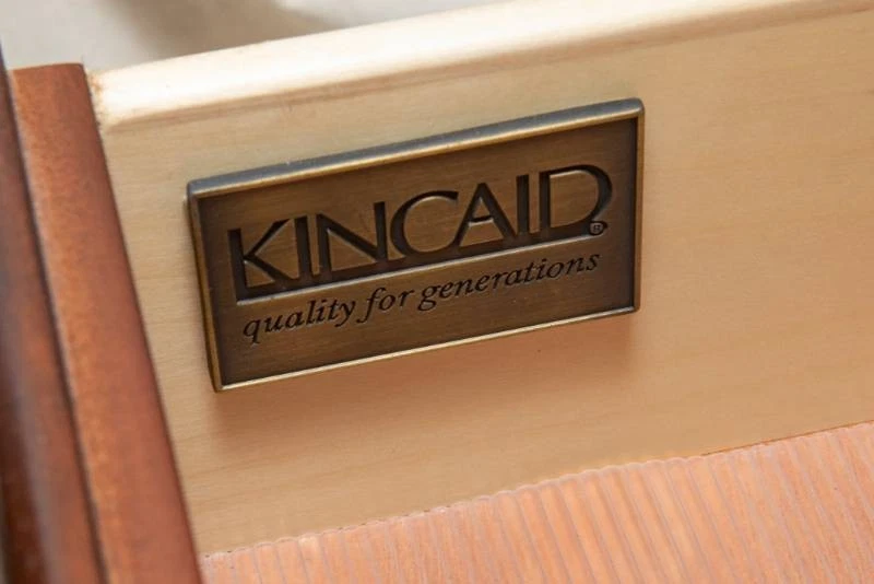 RARO descontinuado: Mesa buffet de madera maciza de cerezo Kincaid Carriage House 60-084 Foto 4 de 4