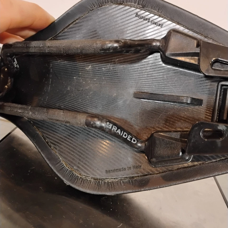 Седло с плетеными карбоновыми рейками Fizik Tritone - Изображение 3 из 3