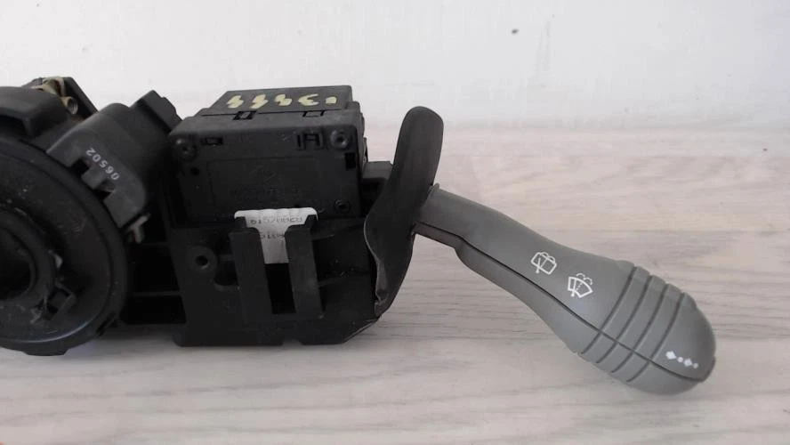 Com (Bloc Contacteur Tournant+Commodo Essuie Glace+Commodo Phare) RENAULT TWINGO - Photo 2/4