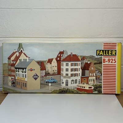 Vintage HO FALLER B-925 city buildings Block Open Box Unassembled