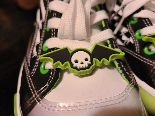 Beetlejuice It’s Show Time Donna NUOVE Sneakers Alte Ground Up Scarpe da Tennis - Foto 14 di 22