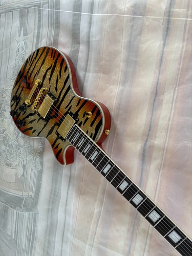 Customized 6-string LP electric guitar with tiger pattern gold hardware in stock - Picture 13 of 16