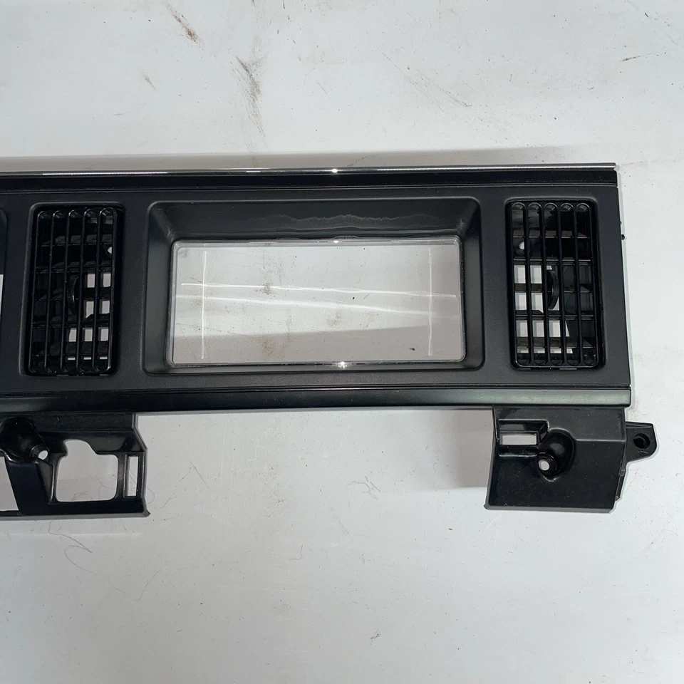 Buick Lesabre 1992 1999 velocímetro radio tablero bisel conjunto negro con rejillas de ventilación Foto 3 de 4