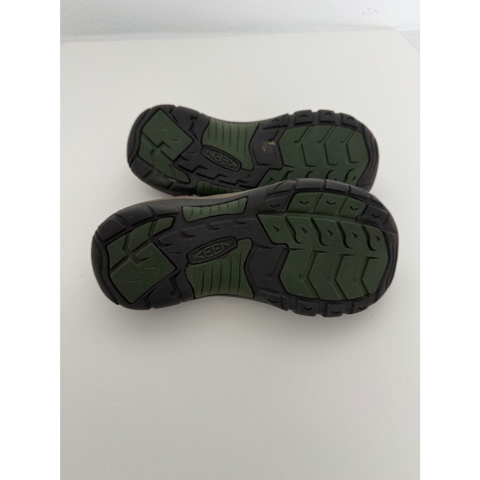 Scarpe da trekking Keen verde mimetico impermeabili antiscivolo taglia 3 bambini grandi