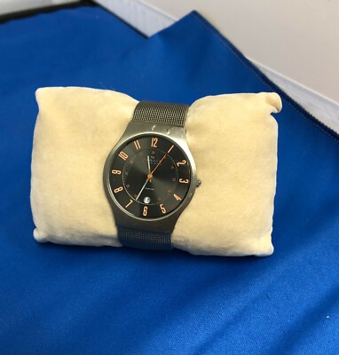 Skagen Men's 233XLTTM Slim Titanium Watch, Water Resistant, Stainless Steel  Band