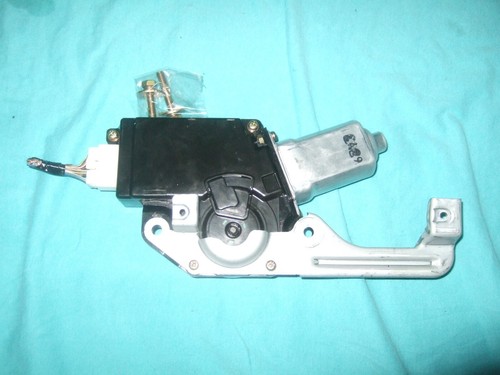 04 Toyota SEQUOIA Sunroof Motor OEM Used #1366 - Picture 2 of 2