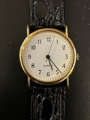 vintage-style Easy Read quartz Unisex watch features a white dial  New Battery