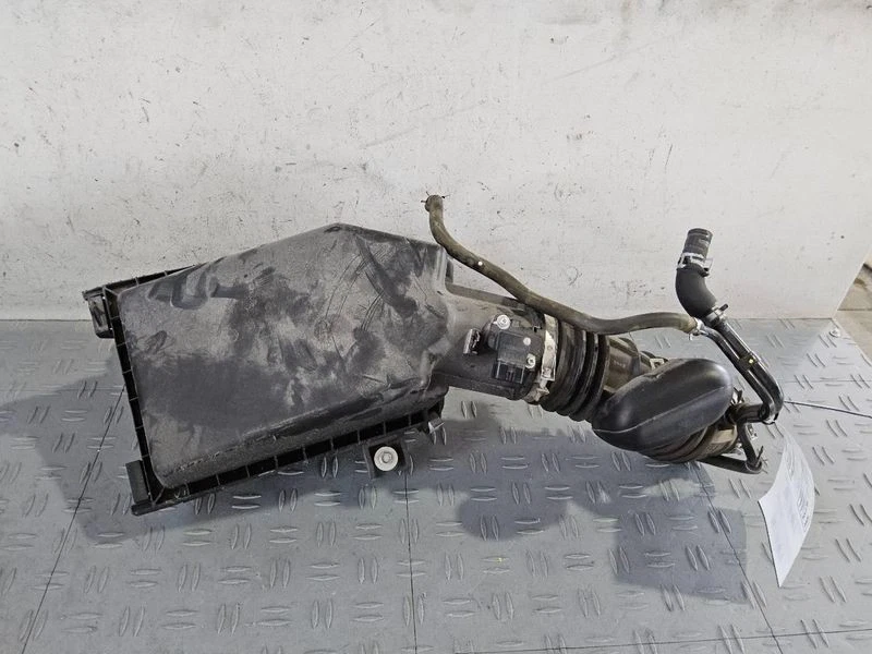 2013-2017 Honda Accord 2.4L Air Intake Box Cleaner Assembly Used — 第 2/2 张图片