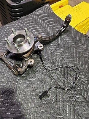 2015-2023 Dodge Charger Challenger Scat Pack SRT Front Left Spindle Knuckle Hub