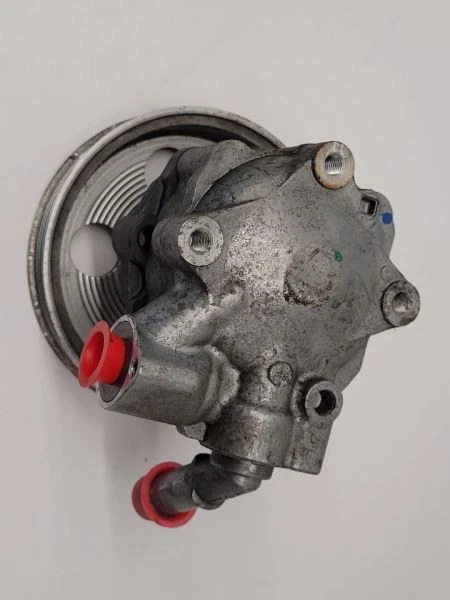 Bomba de dirección asistida AUDI Q5 2009-2012 Servotronic Opt 1N3 8R0145153C        Foto 4 de 4