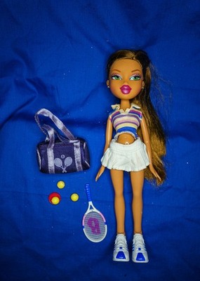 Bratz Play Sportz Tennis Fianna Modepuppe mit Kleidung und Zubehör