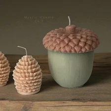 Handmade Acorn Candle – Soy Wax Candle in Fall Colors and Scents, Autumn Decor