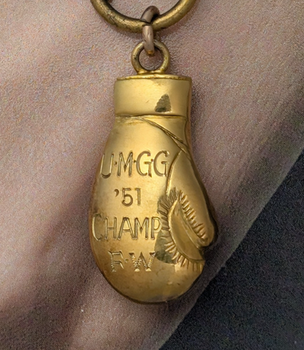Guanti d'oro antichi vintage oro giallo 10 kt diamanti UMGG 1951 premio boxe trofeo - Foto 4 di 5