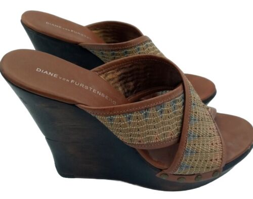 Diane Von Furstenberg Leather.Wedge Criss Cross Strap Cushioned Shoes Size 8M