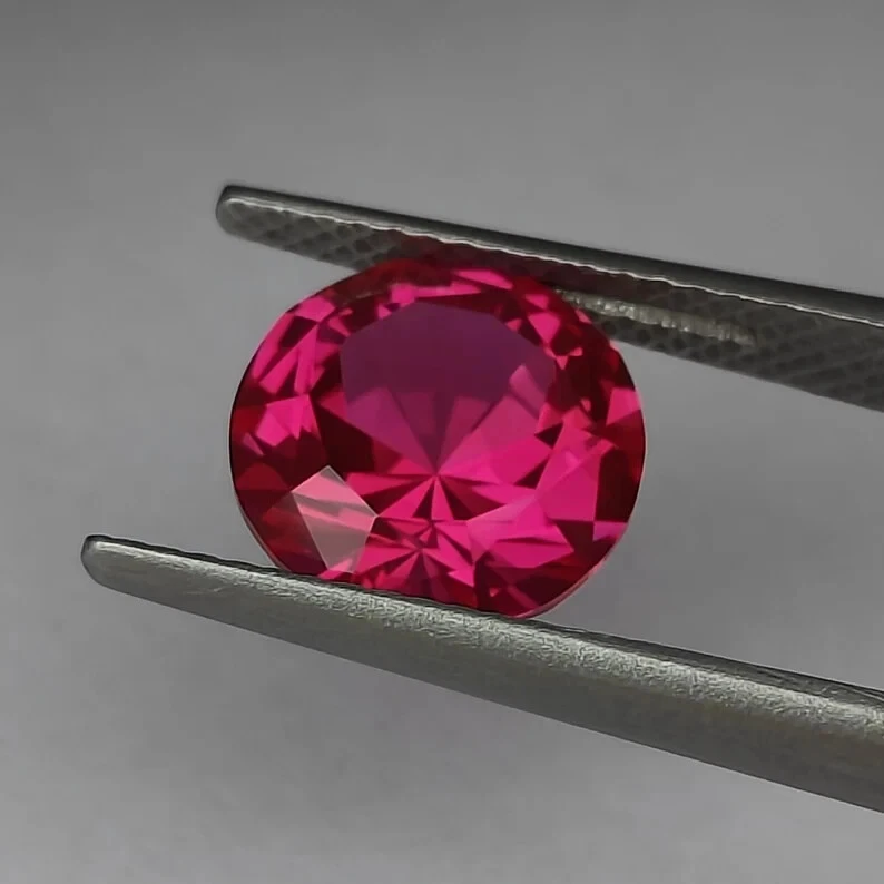 Precision Cut - 4.70 ct Ruby, Deep Star Cut Lab Ruby, 10 MM Round Cut Ruby - Image 4 of 4