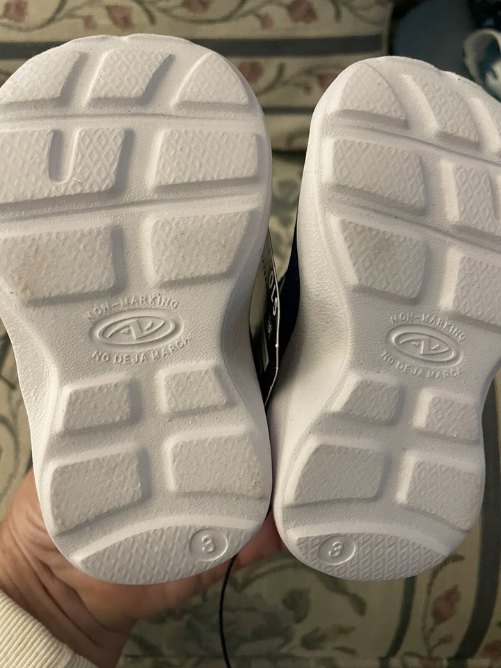 New Baby Boy Girl Shoes size 3 Athletic Works Blue White Sole