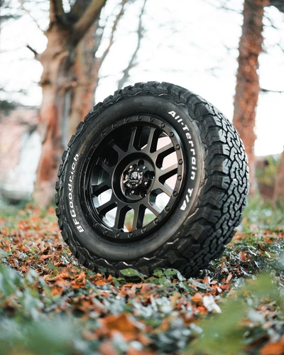 17" TOMAHAWK KATO ALLOY WHEELS WITH DAVANTI LL TERRAIN TYRES FOR VW T5 T6 T6.1