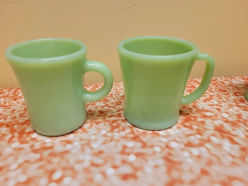 2 FIRE KING ANCHOR HOCKING JADEITE RESTAURANT THICK C HANDLE MUG & FLAT BOTTOM 