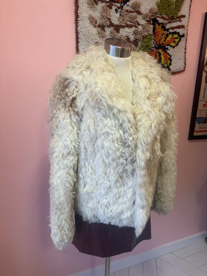 70s Curly Lamb Fur Cream Coat Fits L - Image 4 of 4