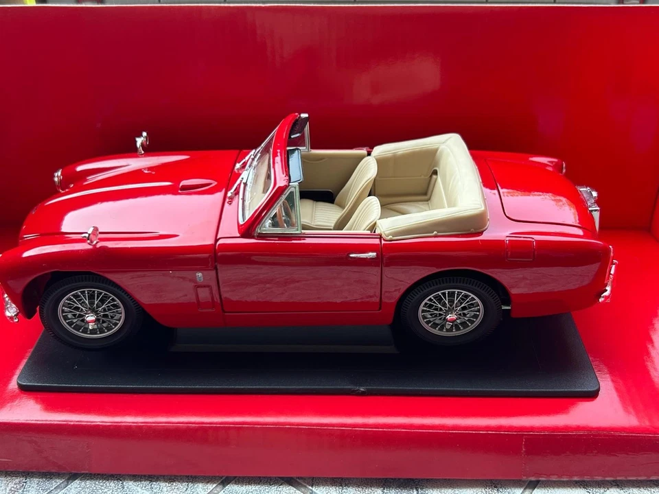 Yat Ming 1:18 - Aston Martin DB2/4 Mark III 1968 - Road Signature - Rosso Raro - - Immagine 4 di 4
