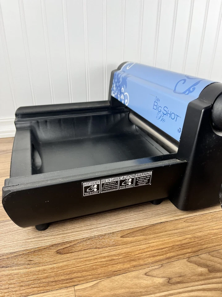 Sizzix Big Shot Pro Die Cutting Machine HUGE - Image 2 of 4