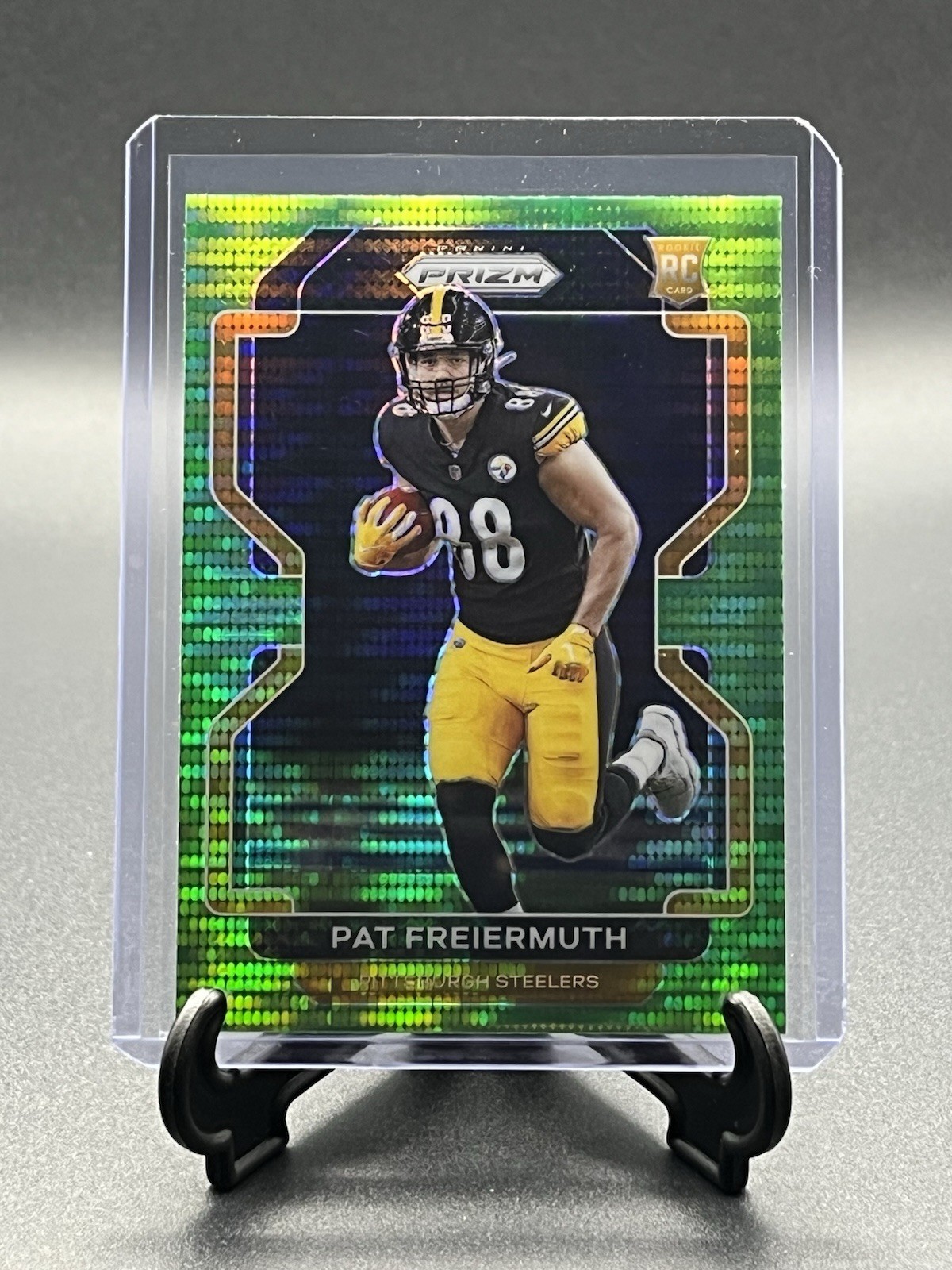 2021 Panini Prizm - Rookie Pat Freiermuth #362 Neon Green Pulsar Prizm (RC)